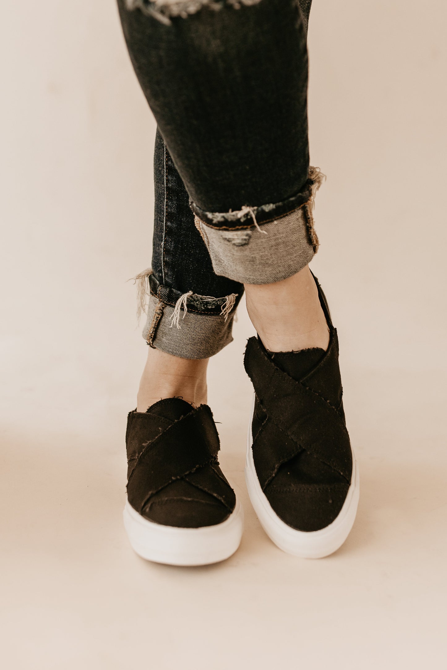 Very G Ivette Sneaker in Black