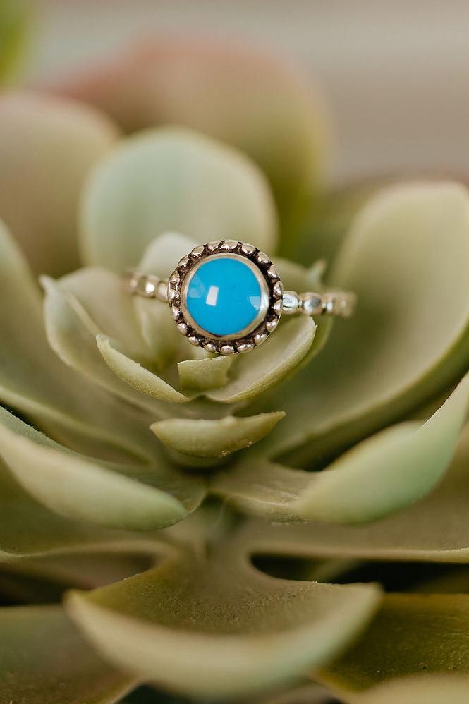 Dotted Shank Turquoise Ring