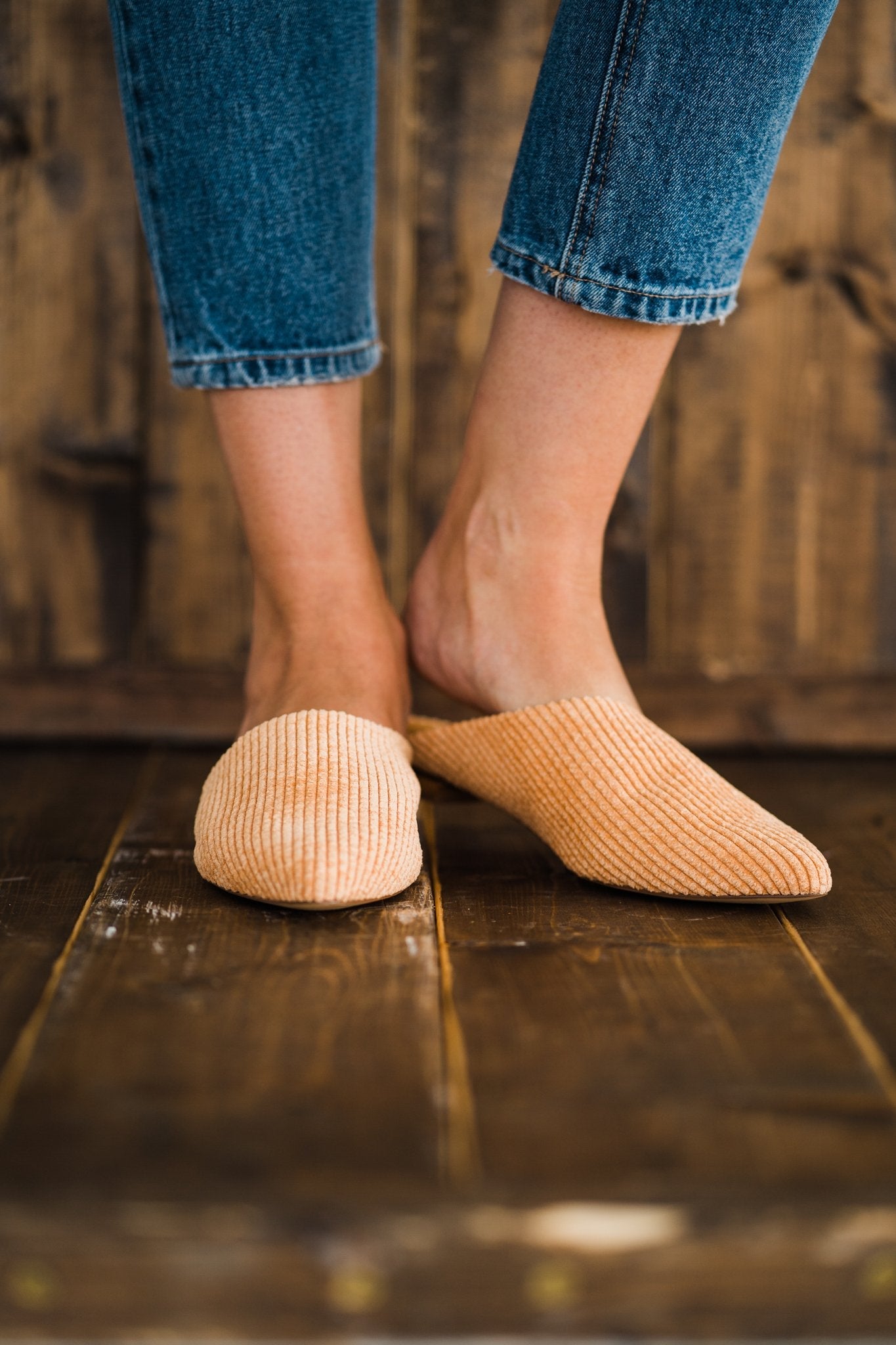 Matisse Xander Flats in Natural