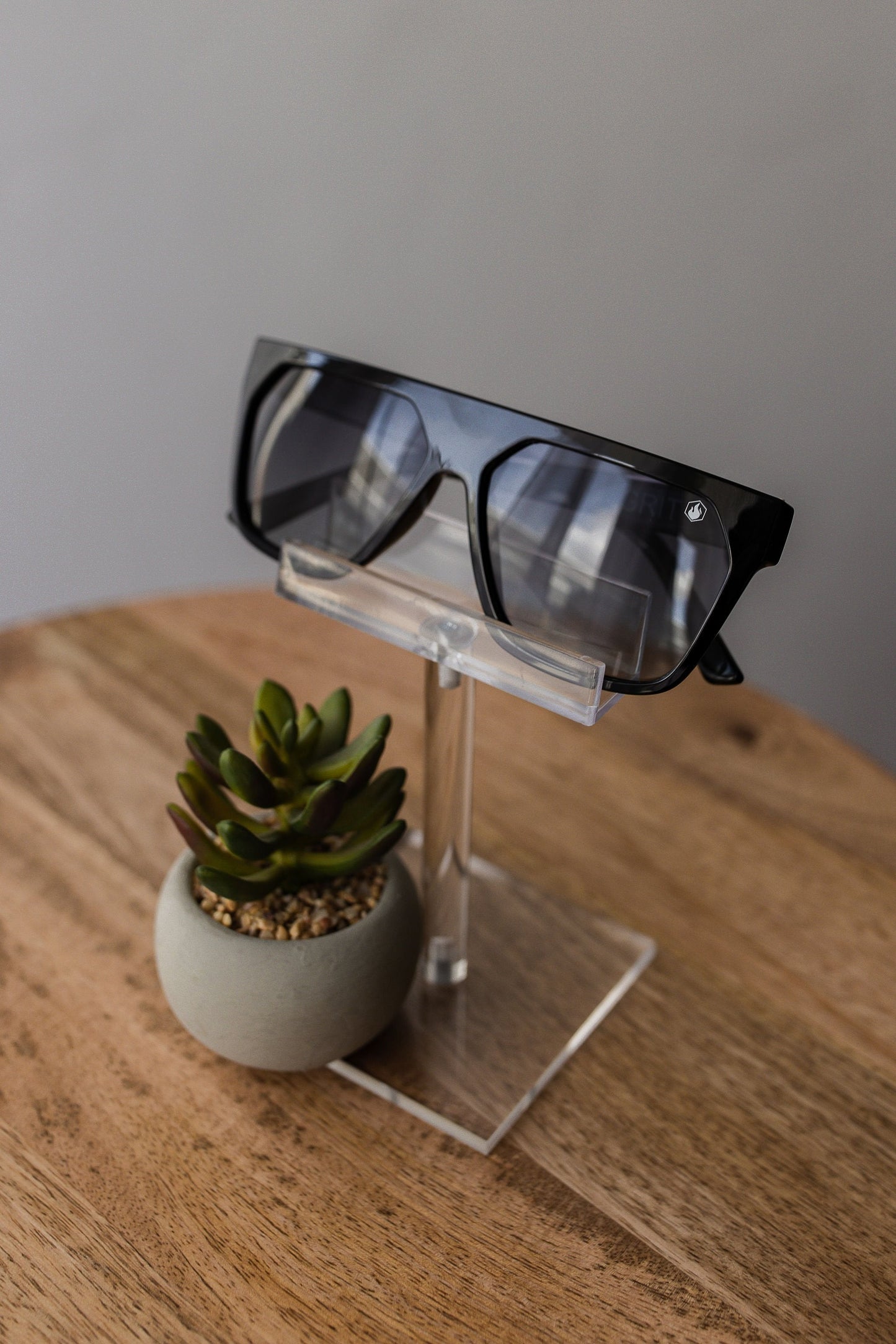 Grit Sunglasses in Black